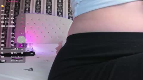 Snapshot of aidasina chatting on 11-28-25, 08:11 aidasina online show from 11-28-25, 08:11