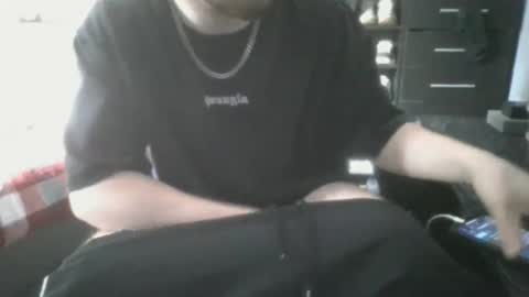 Snapshot of aiden_ball07 chatting on 04-21-26, 12:33 aiden_ball07 online show from 04-21-26, 12:33