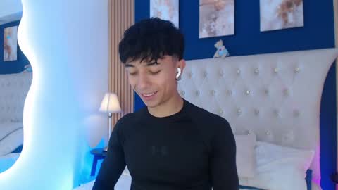 Aiden online show from 04-10-26, 12:54