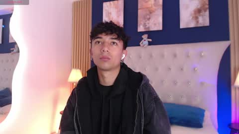 Aiden online show from 04-21-26, 01:06