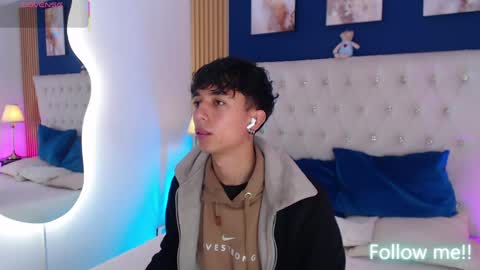 Aiden online show from 04-24-26, 01:24