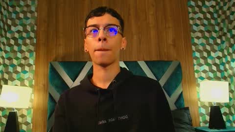 Snapshot of aiden_royce chatting on 10-27-25, 04:27 aiden_royce online show from 10-27-25, 04:27