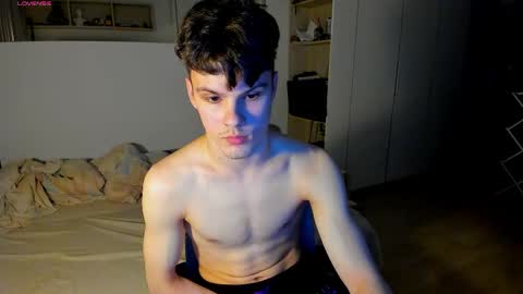 Snapshot of aidensensual chatting on 05-14-26, 07:31 Aiden Sensual online show from 05-14-26, 07:31