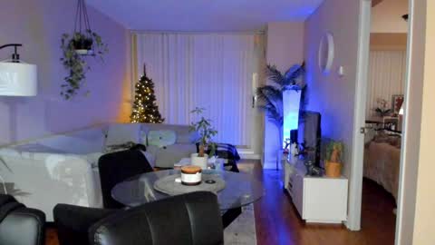 Giana online show from 03-13-26, 12:06