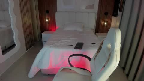   online show from 02-07-26, 12:14