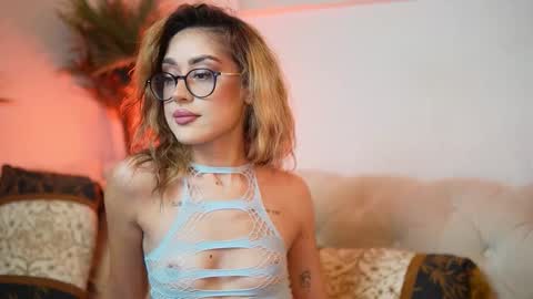  Aileen  online show from 12-04-25, 08:39