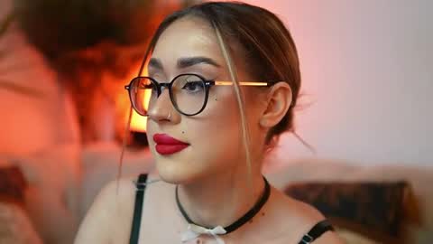  Aileen  online show from 04-25-26, 08:39