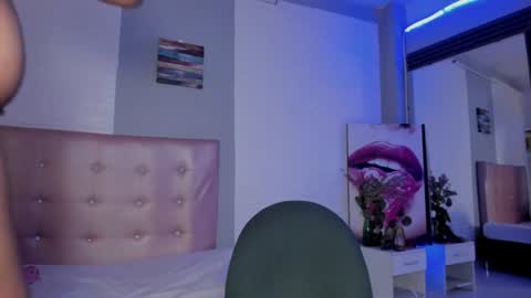 Snapshot of aileenkeys chatting on 08-09-26, 04:06 aileenkeys online show from 08-09-26, 04:06