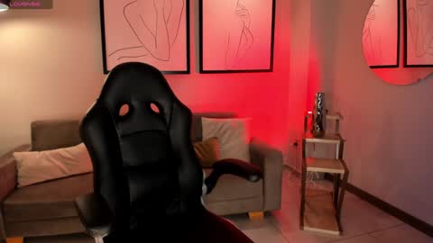  AILEEN VEGA  online show from 12-24-24, 05:34