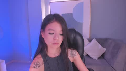  AILEEN VEGA  online show from 01-05-25, 08:42