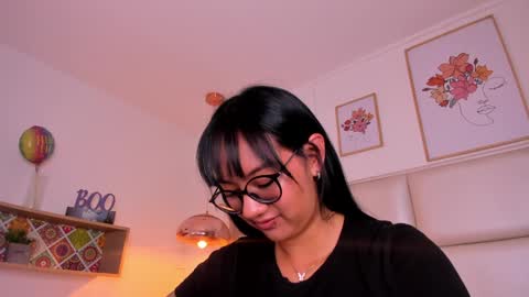 Aily Yozuko online show from 12-31-24, 04:06