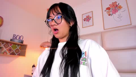 Aily Yozuko online show from 01-17-25, 09:39