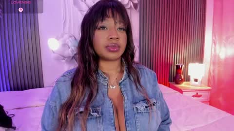 Snapshot of ailynblaze_ chatting on 05-17-26, 09:33 Ailyn Blaze online show from 05-17-26, 09:33