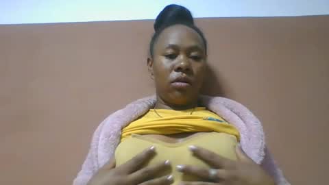 Snapshot of aimee982179 chatting on 07-07-26, 02:14 aimee982179 online show from 07-07-26, 02:14