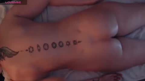 Snapshot of aimeebutton chatting on 01-29-25, 06:39 online show from 01-29-25, 06:39