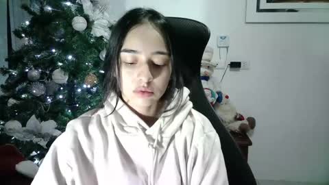 Snapshot of aineangeel chatting on 12-31-24, 03:01 AINE online show from 12-31-24, 03:01