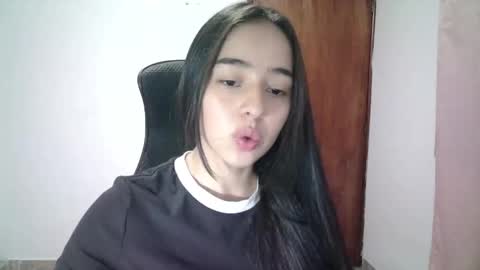 Snapshot of aineangeel chatting on 09-14-25, 12:32 AINE online show from 09-14-25, 12:32