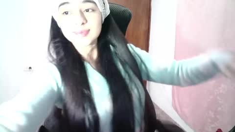 Snapshot of aineangeel chatting on 09-24-25, 12:36 AINE online show from 09-24-25, 12:36