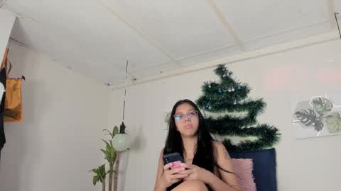 Ainoa  online show from 11-26-25, 01:01