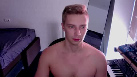 Snapshot of aintwefunkin chatting on 07-11-26, 11:02 free your mind and your ass will follow online show from 07-11-26, 11:02