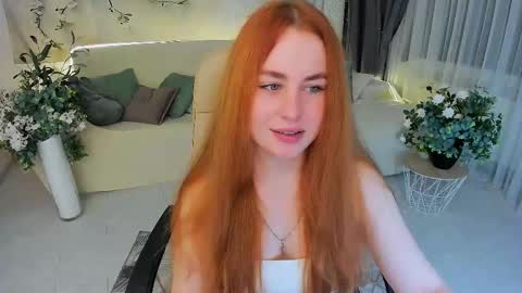 Louise online show from 11-07-25, 01:16