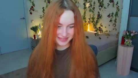 Snapshot of airysilhouette chatting on 02-03-26, 04:10 Louise online show from 02-03-26, 04:10