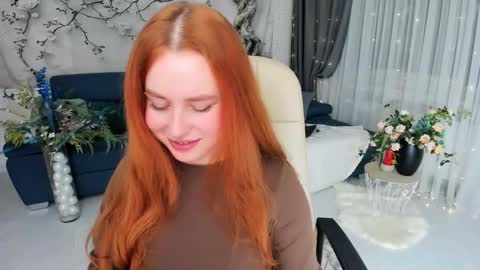 Snapshot of airysilhouette chatting on 03-05-26, 07:32 Louise online show from 03-05-26, 07:32