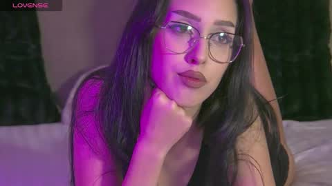 AishaHummer online show from 11-19-25, 08:53