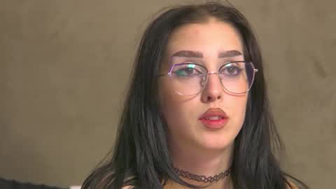 AishaHummer online show from 11-28-25, 09:28