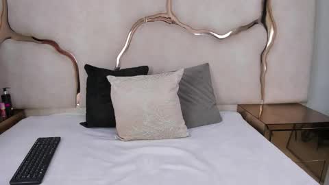 Snapshot of aisha_leenss chatting on 01-17-26, 02:00 Aisha online show from 01-17-26, 02:00