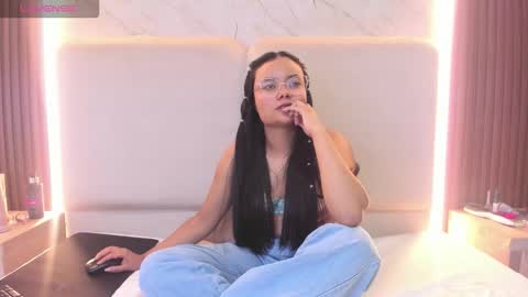 Snapshot of aisha_leenss chatting on 03-12-26, 04:13 Aisha online show from 03-12-26, 04:13