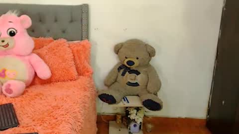 Snapshot of aisha_sex222 chatting on 09-18-25, 10:23 aisha_sex222 online show from 09-18-25, 10:23