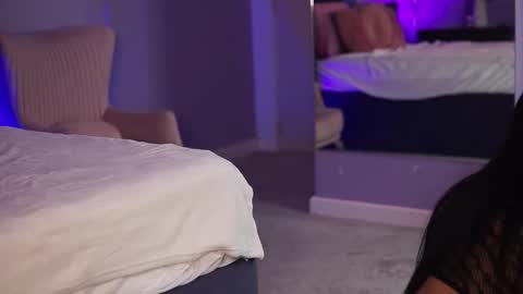 Snapshot of aishaadevoe chatting on 10-22-25, 05:45 Maddy online show from 10-22-25, 05:45