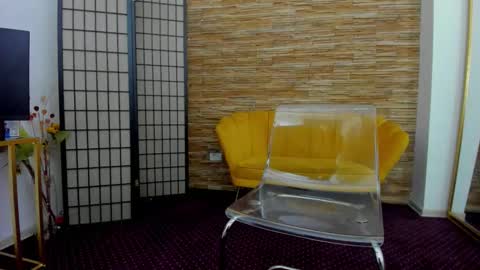 Aisha online show from 11-13-25, 05:39