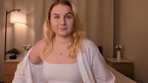 Hermione online show from 11-18-25, 08:35