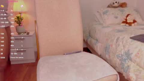 Snapshot of aitanaa1_ chatting on 06-11-26, 02:53 Aitana online show from 06-11-26, 02:53
