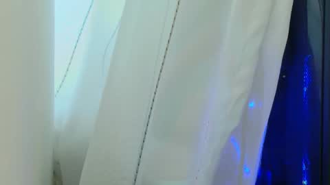 Snapshot of aitanna_love chatting on 09-19-25, 09:54 Aitanna Love online show from 09-19-25, 09:54