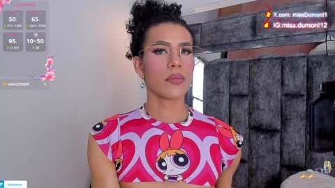 Queen Dumont   online show from 01-15-25, 02:49