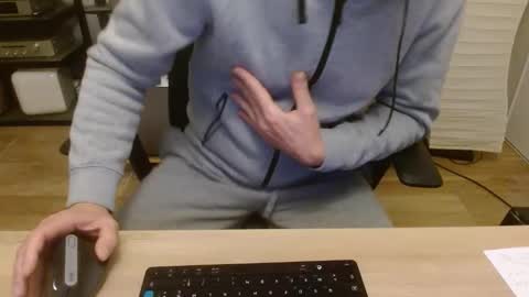 Snapshot of aixcited chatting on 01-11-26, 10:04 aixcited online show from 01-11-26, 10:04