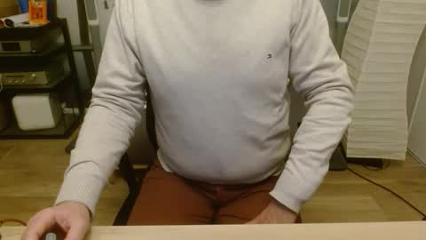 Snapshot of aixcited chatting on 01-12-26, 09:53 aixcited online show from 01-12-26, 09:53