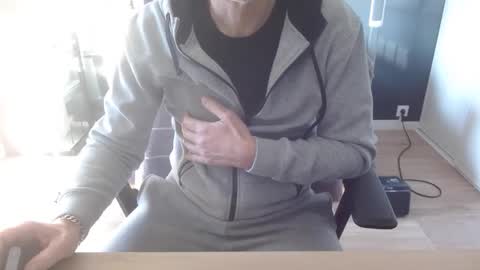 Snapshot of aixcited chatting on 02-21-26, 04:08 aixcited online show from 02-21-26, 04:08