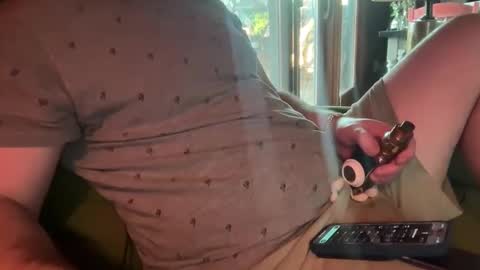 Snapshot of aj86cam chatting on 10-19-25, 11:16 aj86cam online show from 10-19-25, 11:16