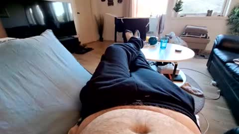 ak_2 online show from 04-07-26, 07:42