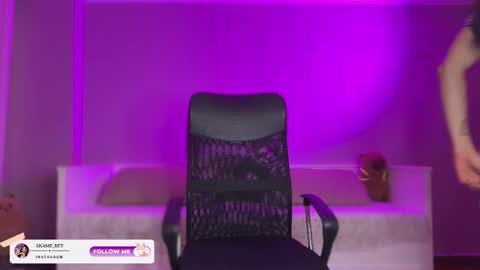             online show from 10-18-25, 09:15