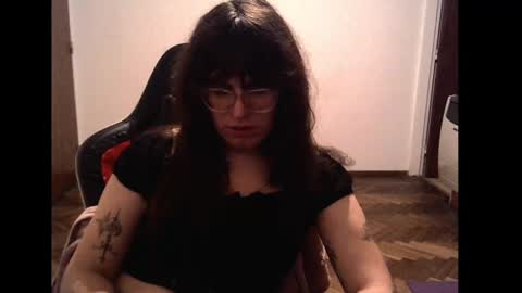 Snapshot of akamedolle chatting on 09-20-25, 02:45 Veronica Akame 3 online show from 09-20-25, 02:45