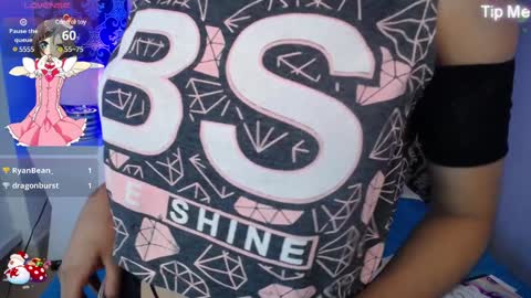 A K A N E  U W U online show from 12-10-24, 03:33