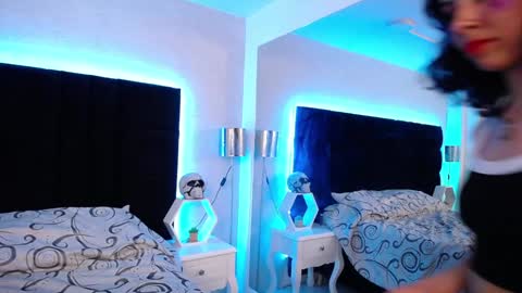 A K A N E  U W U online show from 12-15-24, 01:13