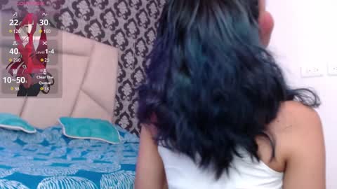 A K A N E  U W U online show from 12-18-24, 12:51