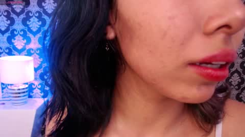 A K A N E  U W U online show from 12-22-24, 12:27