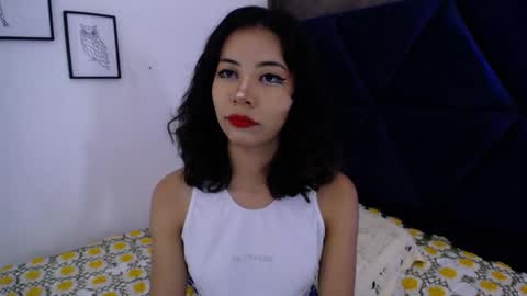 A K A N E  U W U online show from 10-08-25, 04:04